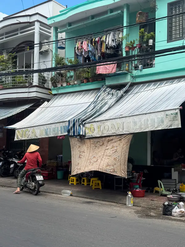 Banh Can Muc Co Loan (Bánh căn mực Cô Loan), photo 4